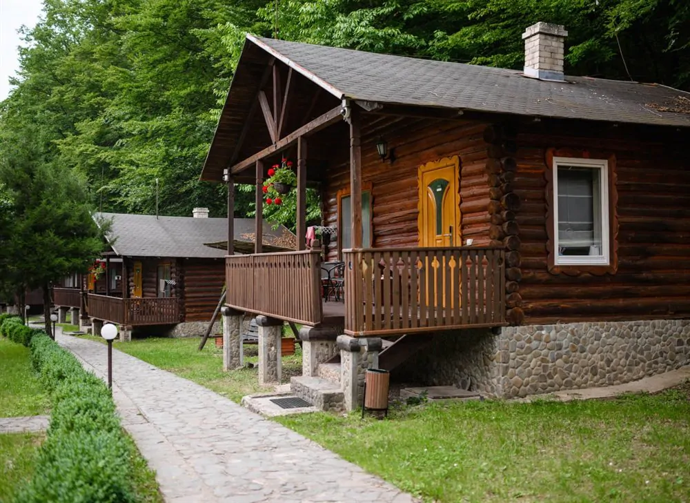 Готель Voevodyno Resort Закарпаття Котедж - Фото 1
